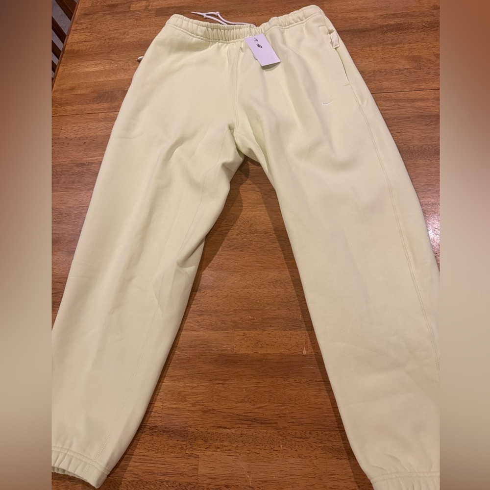 Nike Men’s Essential Jogger Large DX1364 331 Fleece Pants Light Yellow New Tags